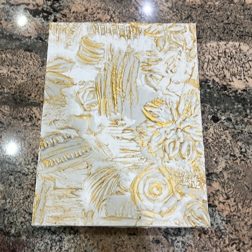 White and Gold Design Canvas Picture
